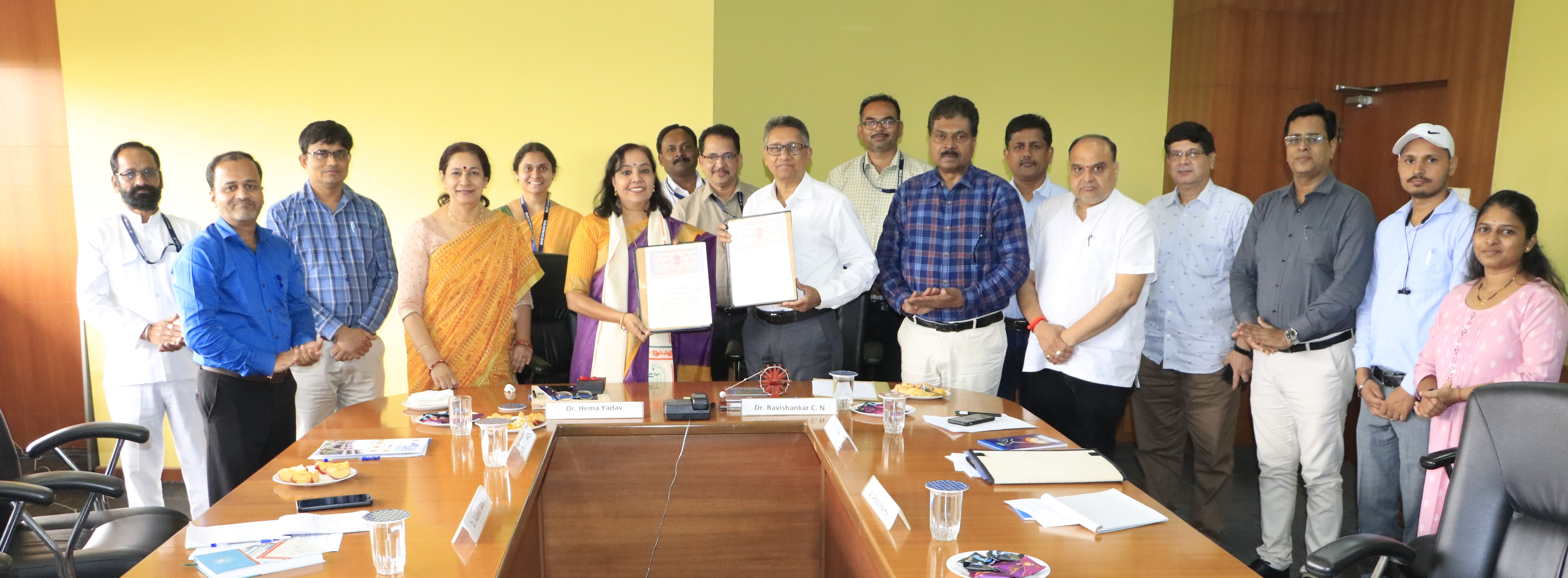 https://www.cife.edu.in/News/images/VAMNICOM Sign MoU to Strengthen Fisheries Cooperatives--27-8-2024.jpg